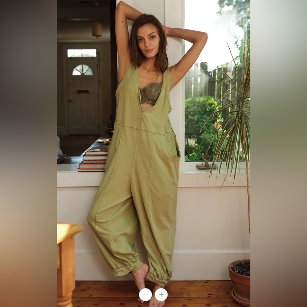 New Free People Dusk To Dawn Romper Jumpsuit Moss Green size Small 100% Cotton
